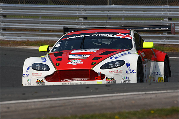 gt3-oulton-race-02