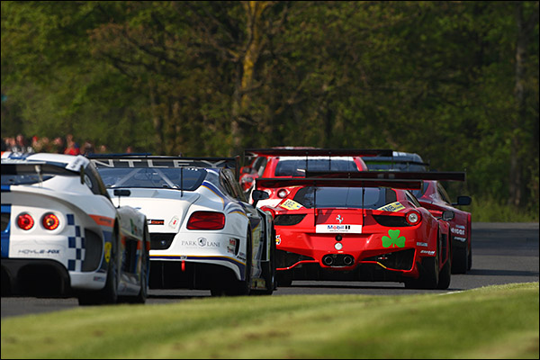 gt3-oulton-race-12