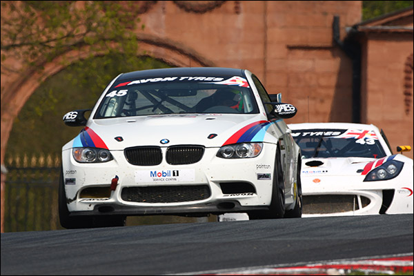 gt4-oulton-race-5