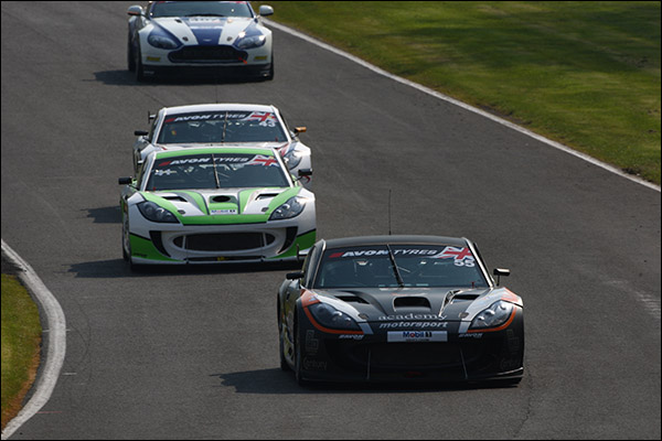gt4-oulton-race-8