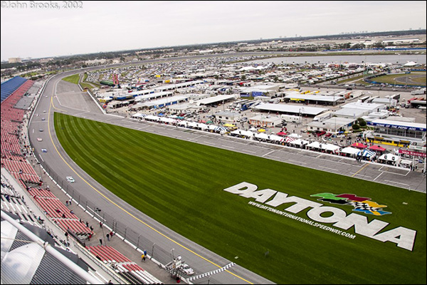 2002-Rolex24-03