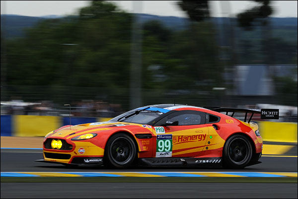 99 Aston Martin Racing V8