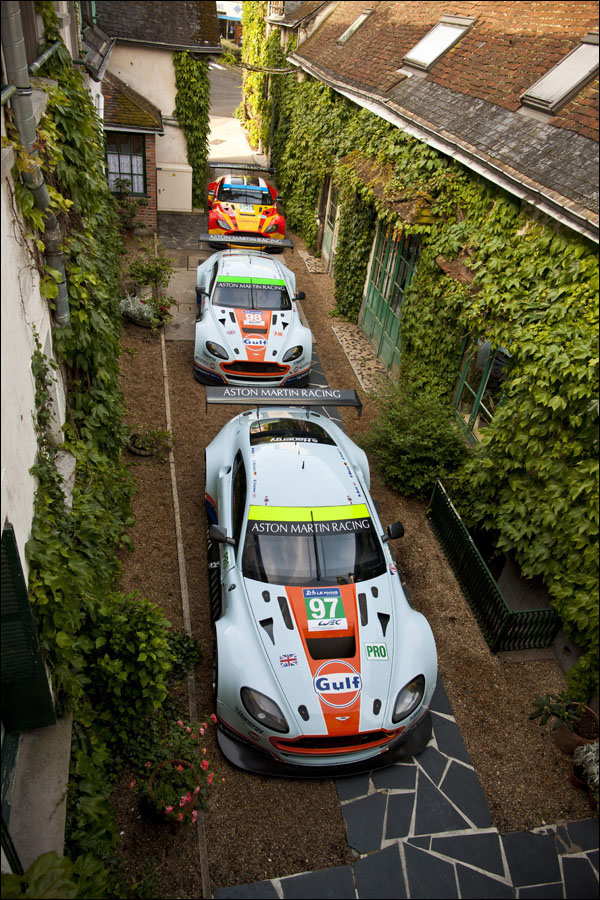 Vantage-GTEs-in-the-Hotel-de-France-courtyard