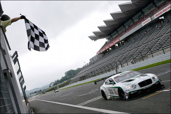 GT-Asia_Fuji_R2_Sawa_wins