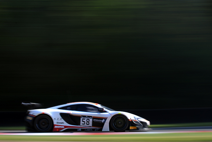 58-mclaren-bss-brands-hatch-main-race