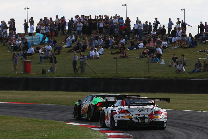 7-AMD-BMW-BGT-2016-Snetterton-Race-1