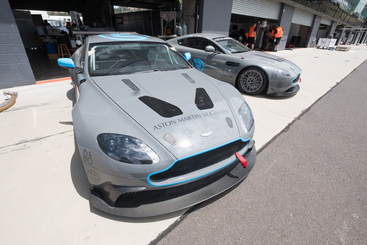 R-Motorsport-Aston-Martins-bathurst-12-2017-paddock