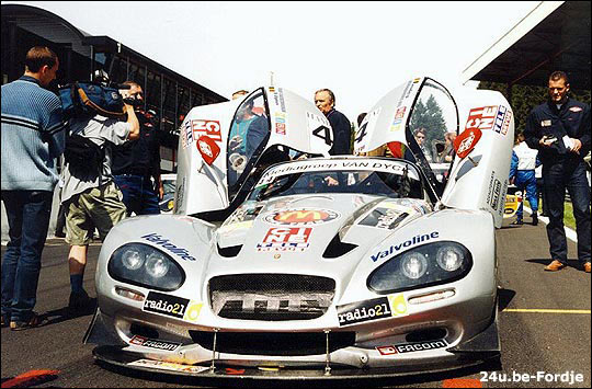 dailysportscar.com