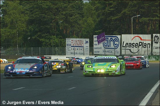 dailysportscar.com