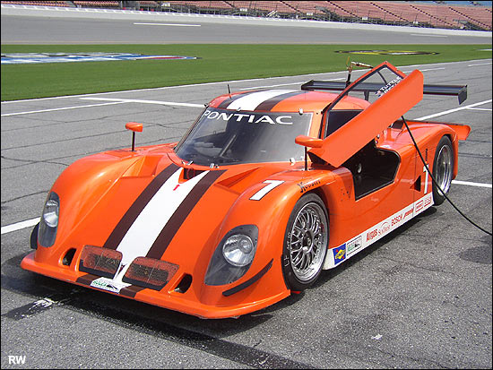 dailysportscar.com