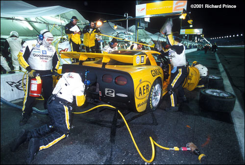 dailysportscar.com
