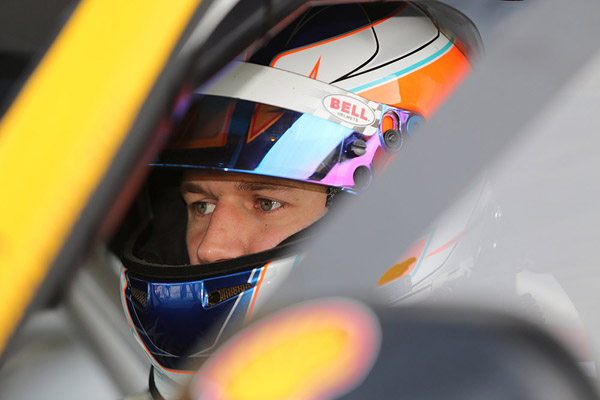 Helmet18