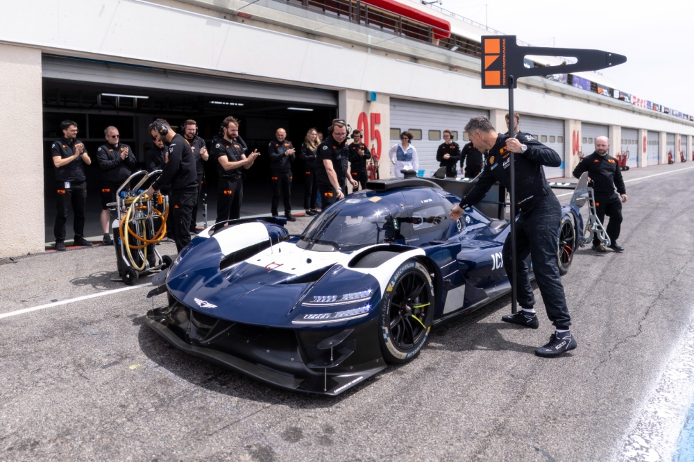 Ickx Samples Genesis Hypercar | dailysportscar.com
