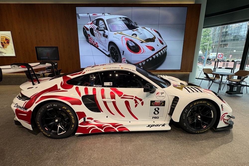 Absolute Racing Porsches Tour Tokyo Ahead Of Suzuka 1000KM